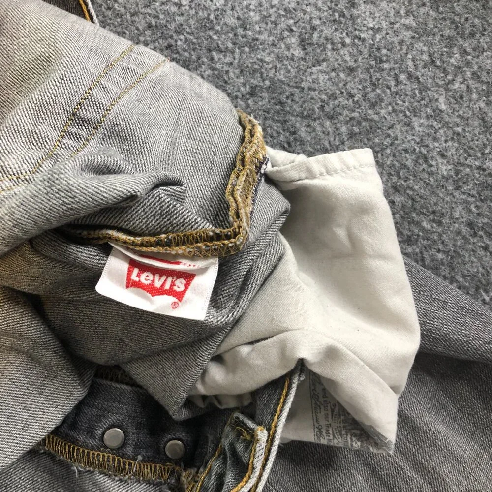 Levis 501 Jeans Mens 32x30 Black Gray Straight Leg Button Fly Faded Y2K - Picture 5 of 13